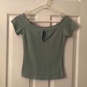 Key hole, off-the-shoulder crop top